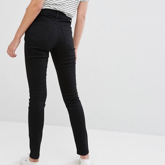 NWT Maternity Stretch Jeans - Picture 2 of 3